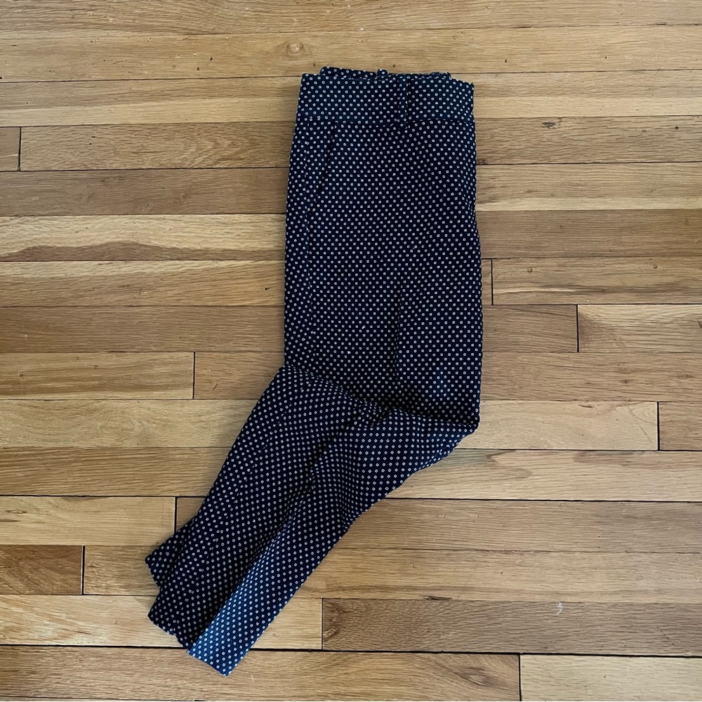 Navy and White Pattered Ann Taylor Pants 2P
